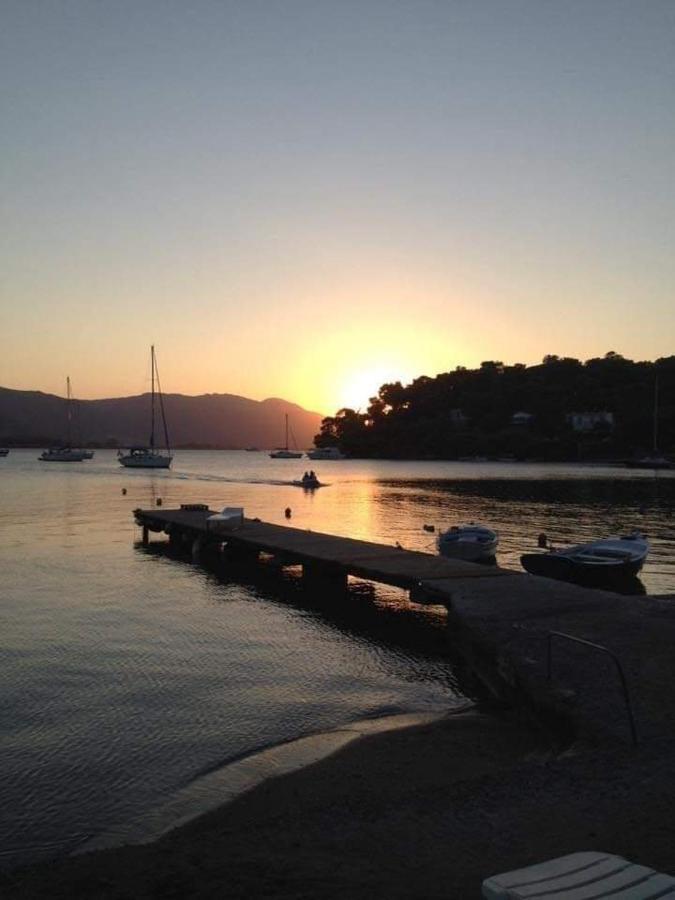 Sunray Studio In Poros Apartman Pórosz Kültér fotó